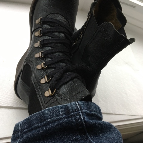 fly london same lace up boot